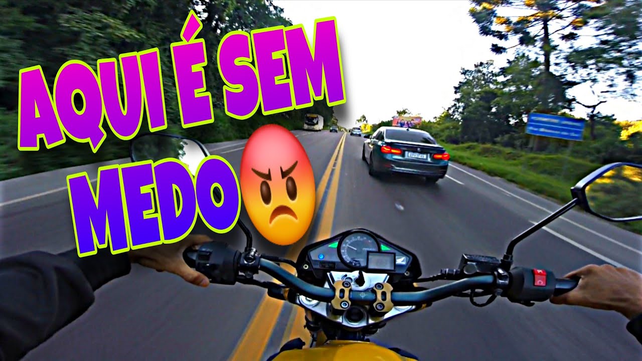 TOCANDO SEM MEDO A CB 300R NO MEIO DOS CARROS 