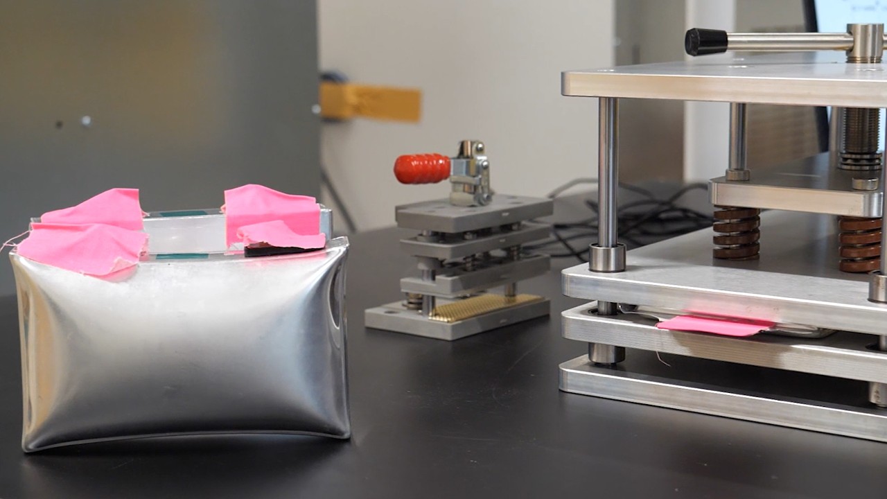 What Can a Battery’s “Heartbeat” Tell Us? MIE Faculty Juner Zhu Introduces New Battery Health Test