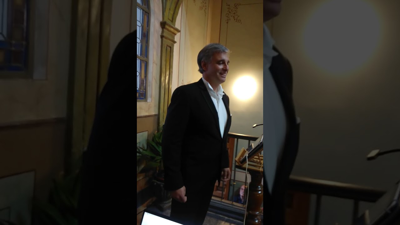 Alessandro Bassi Hasta mi final Escalera de Alberto Churriguera Alacala de Henares