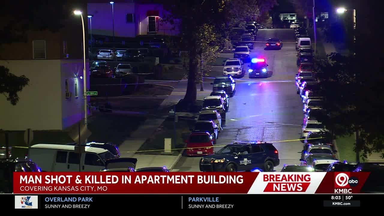 Man found shot to death just inside the door of a Kansas City apartment building