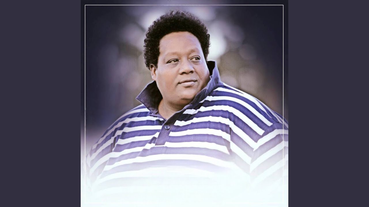 ክብር አለ ከፊቴ