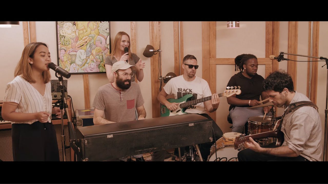 Lovefool | The Cardigans | @ScaryPockets  x Ree (The Macarons Project) #Repost