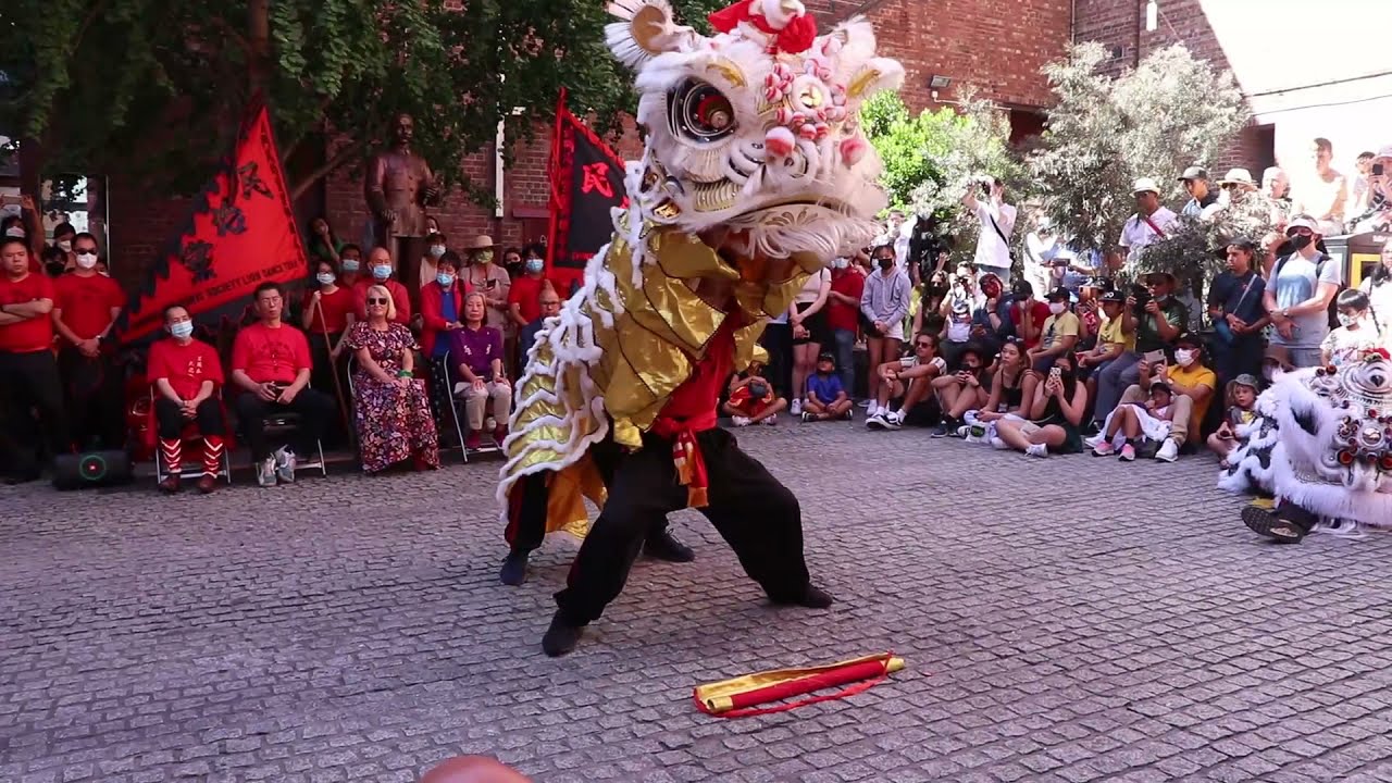ACROBATIC Lion Dance in Chinatown Melbourne | Lunar New Year 2022