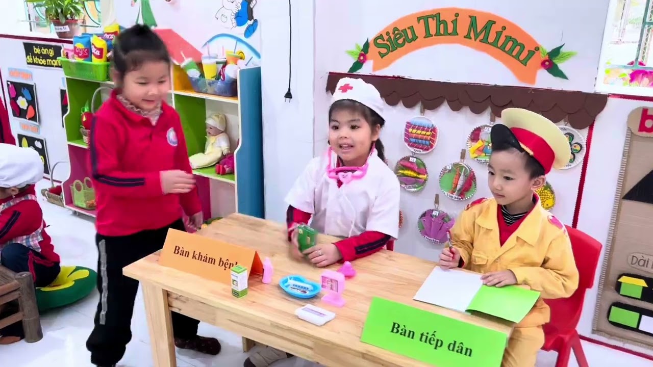 Các bé lớp 5-6T A2 Trường Mầm non Cao Thượng vui chơi tham gia hoạt động góc