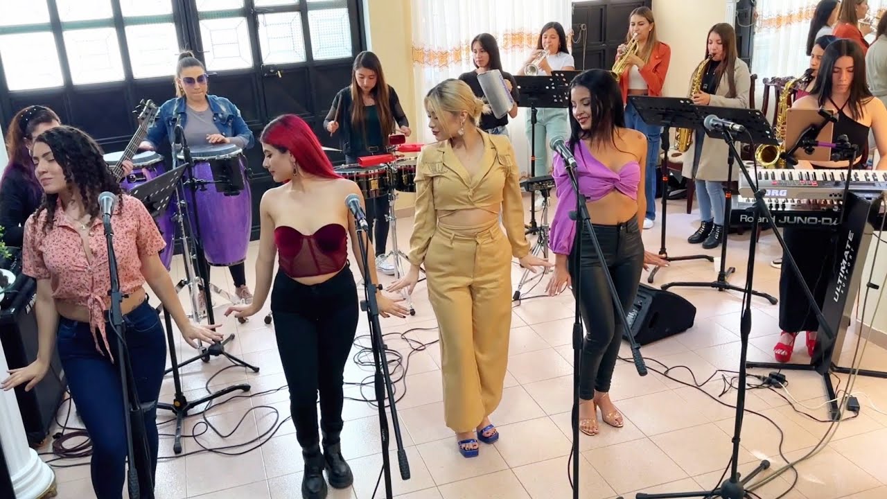 Ensayo Orquesta Femenina Caramelo - En mi Tierra