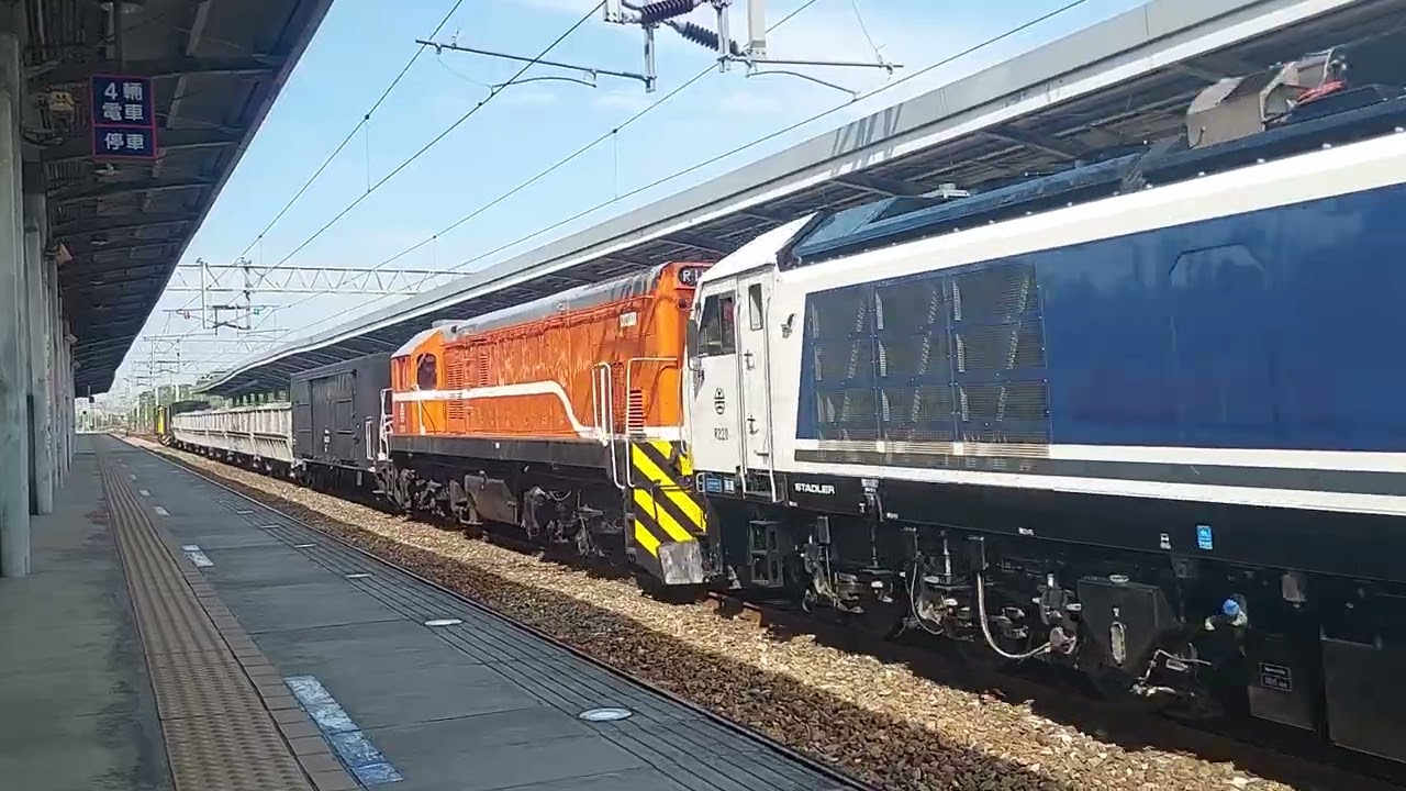 2025/9/19 貨物列車北湖站通過