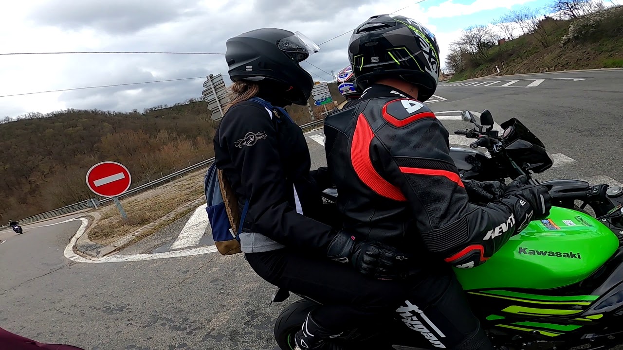 Balade moto les monts du lyonnais 790 Duke