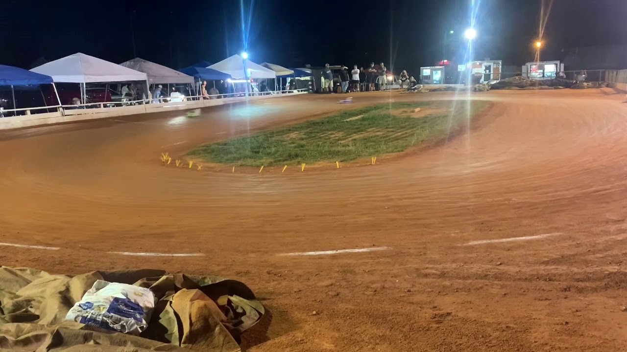 1/8 Nitro late model heat 1- The Dirt Oval at ERC