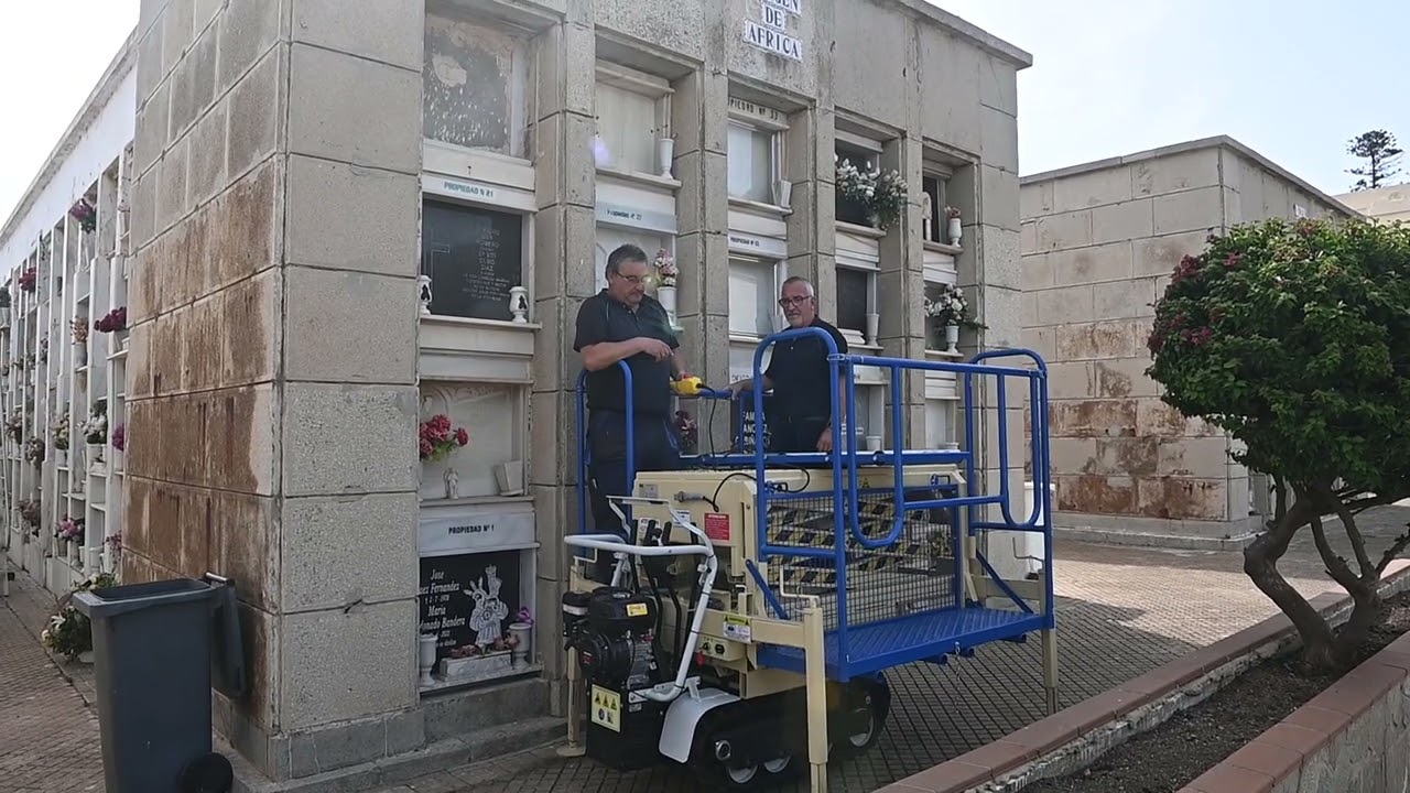El cementerio ya cuenta con un elevador para enterramientos a distintas alturas