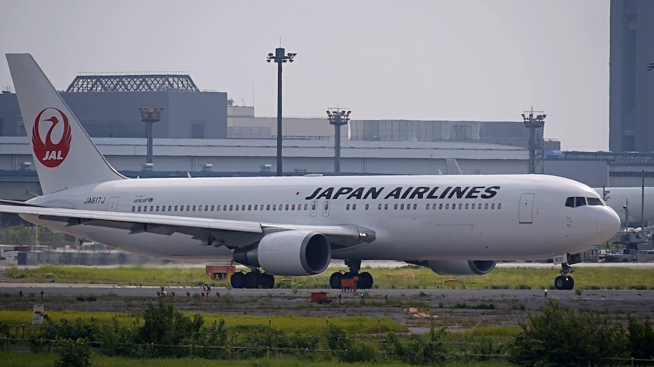 JAL Boeing 767-300ER JA617J Takeoff from NRT 16R