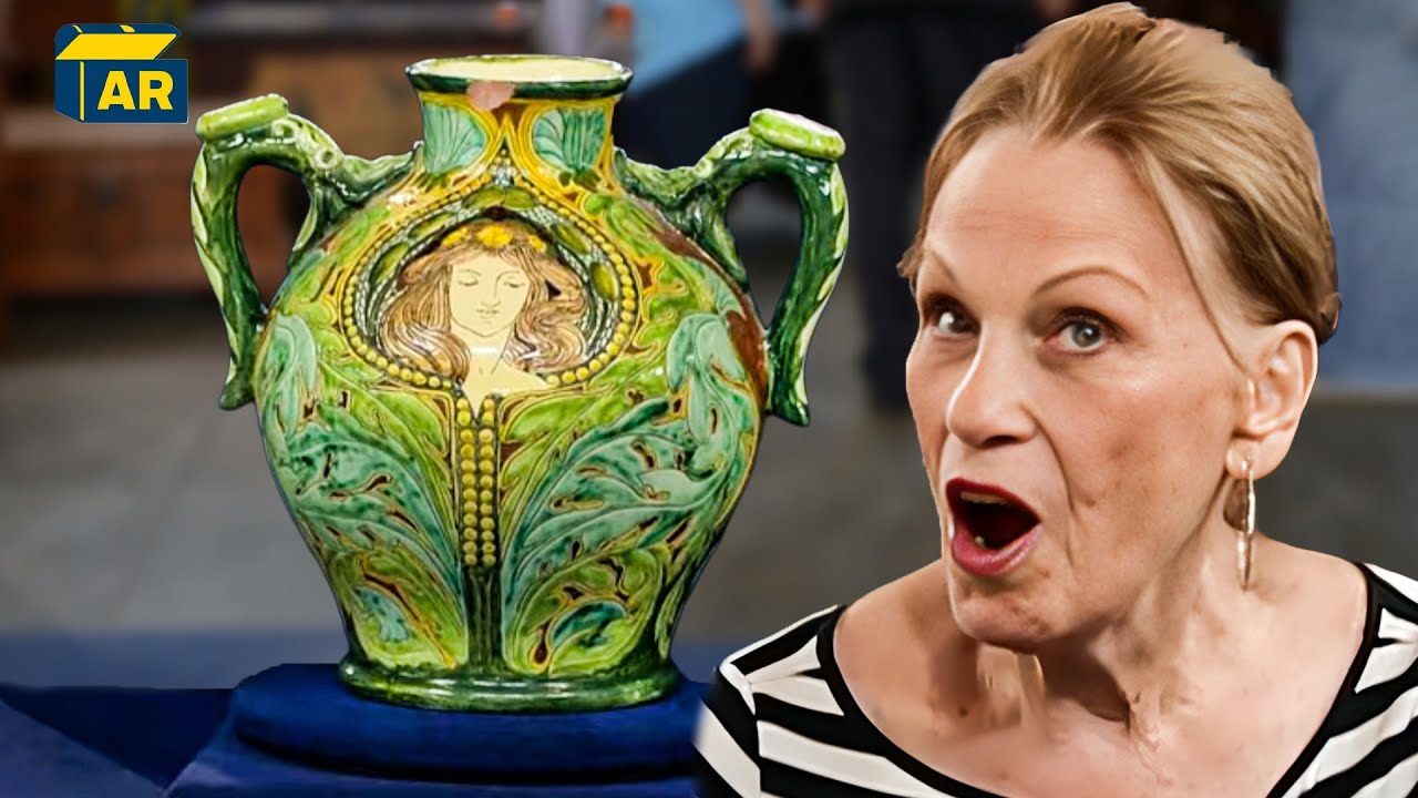 Реакция экспертов-оценщиков из программы «Antique Roadshow» на бесценные вазы.
