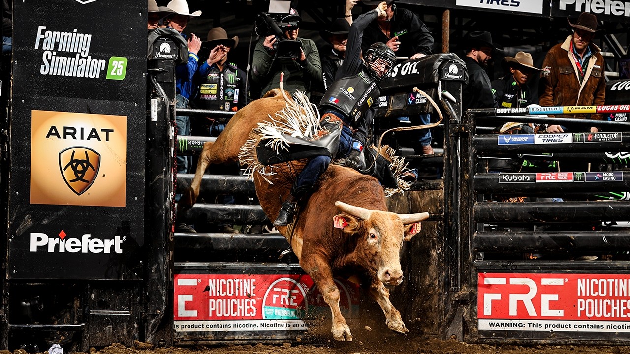 Jess Lockwood rides Show Me The Money for 87.75 Points | PBR UTB Highlight