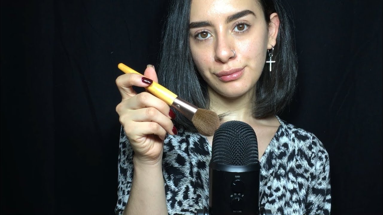 ASMR | MIC BRUSHING AND TRIGGER WORDS