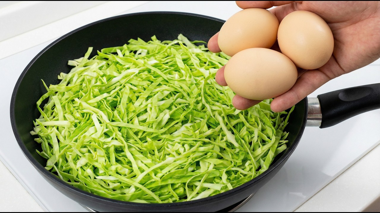 Dieses Kohlrezept ist besser als Pizza! Ein einfaches und leichtes Kohlrezept mit Eiern.
