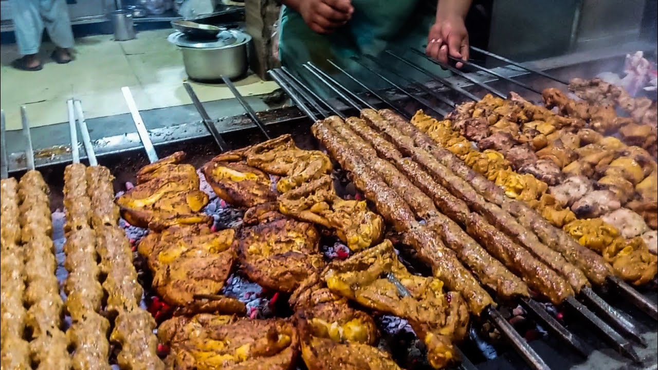 Best Chicken Tikka Bbq In Lahore | Lahore Famous Chicken Breast And Kabab | Lahore Street Food