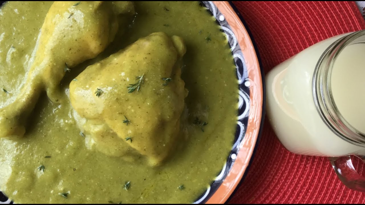 Celebrando 100K con Mole verde y agua fresca de JÍCAMA