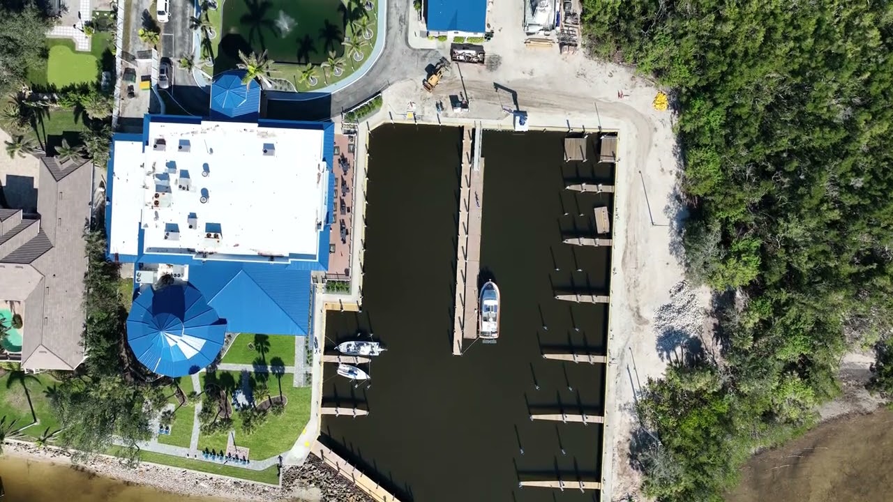 Charlotte Harbor Yacht Club on cleanup day