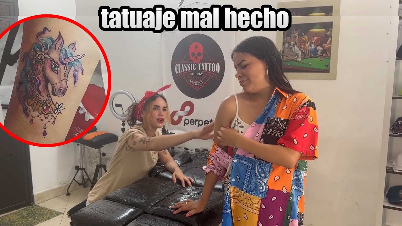 se hizo un tatuaje barato y al final le salió caro 😱