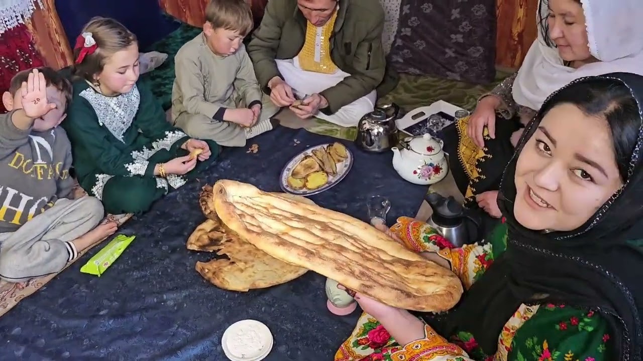 👈پختن پنجر کش🥖مادرم و صبانه گرم🥰و کباب تندوری🍖