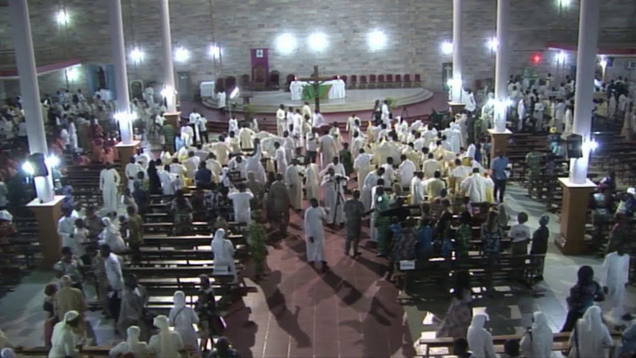 MESSE PONTIFICALE DE CLOTURE DE L' ASSEMBLÉE GÉNÉRALE DE UCB A NATITINGOU