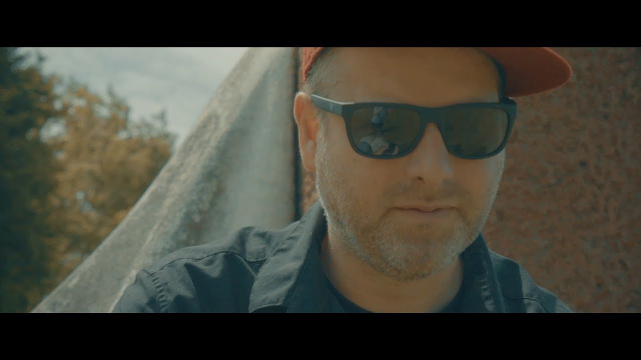 Shape & TReBeats - Usl&auml;nder feat. Funky Flu, C-Real & Crosby (Official A.M.G. Video)