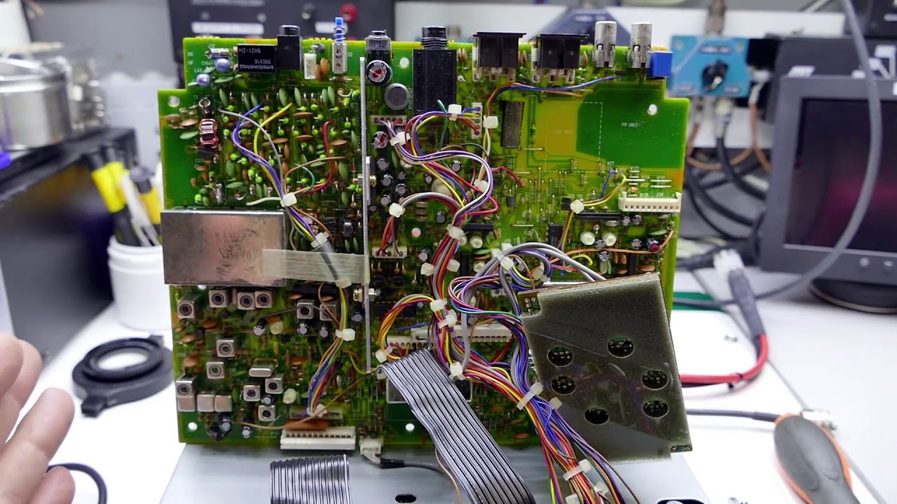 Icom IC 728 sin RX ni TX para su revision