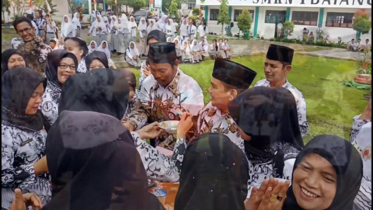UPACARA HUT PGRI KE 73 2018 di SMKN1 Batang Angkola