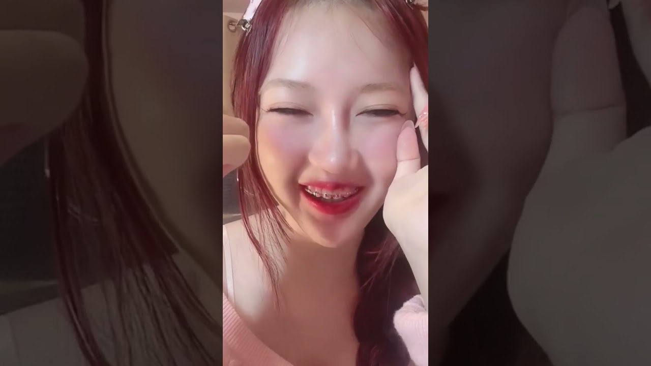 Babes 😘 #beautiful #periscope #vlog #share #broadcast