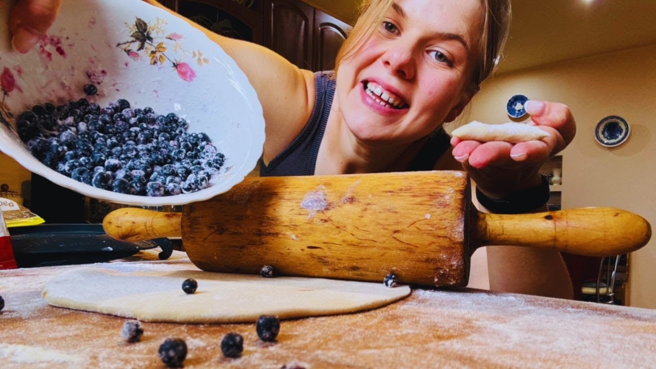 VLOG: ROBIĘ PIEROGI Z JAGODAMI! 🥟🫐