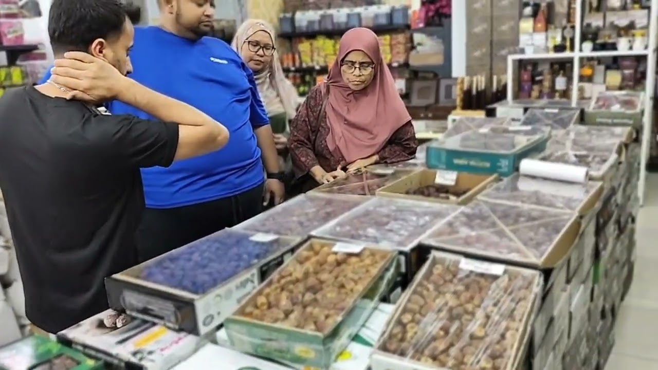 Mencari Kurma Ajwa. By Ungai.