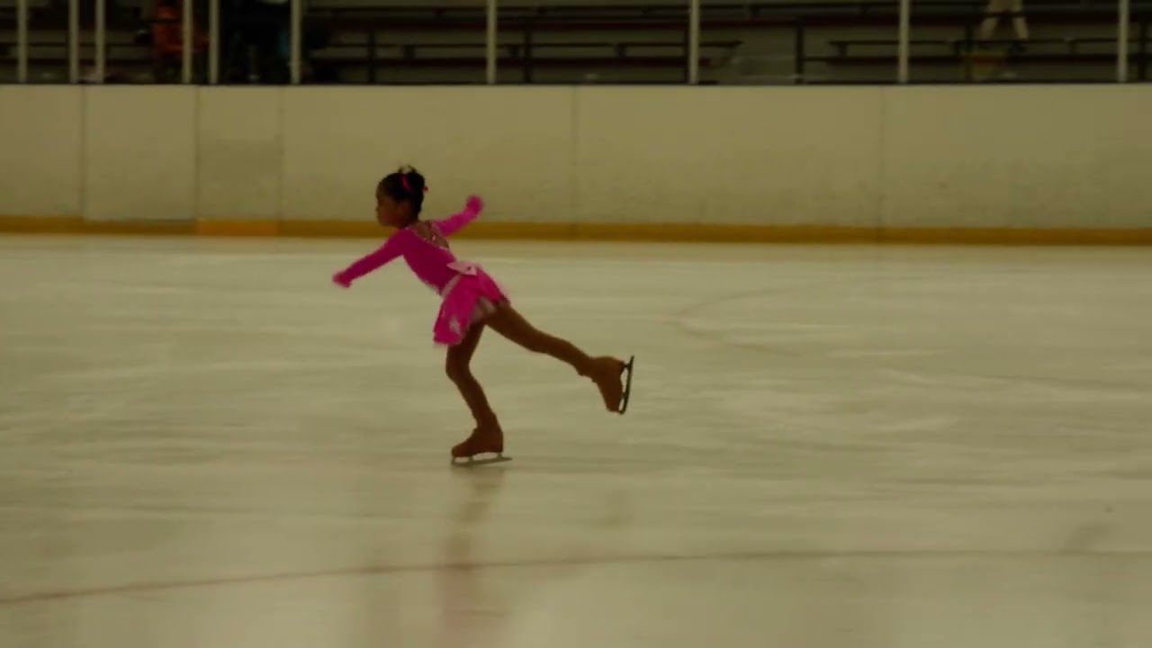 Émilie SUN 1er compétition patinage artistique