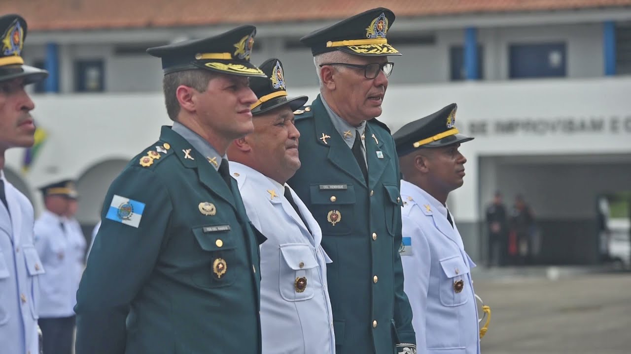 4 Formatura QOA/QOE 2021, Entrega espadas, Cancao do Policial, juramento à bandeira, fora de forma.