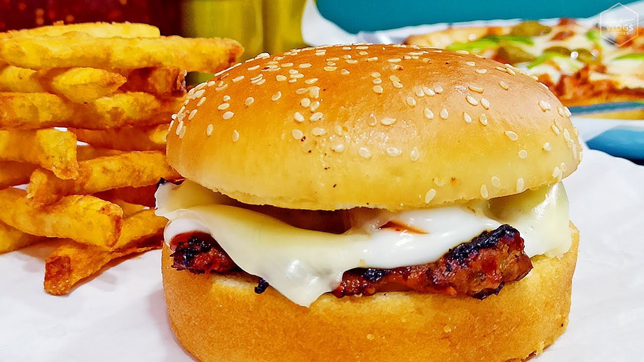 TikTok Pizza - FastFood - Extremely Delicious - Haris Usmani Vlog - Foodies