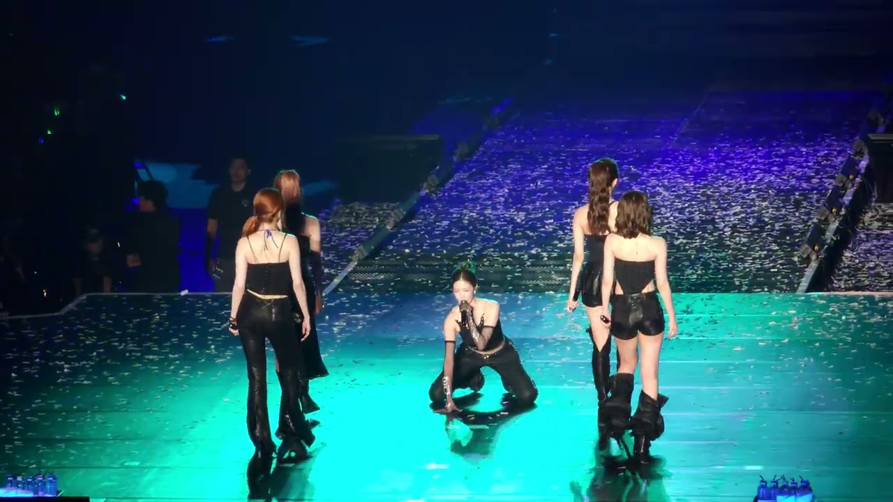 0720_20.FEARLESS 21.Burn the Bridge-概念曲舞台- 22.UNFORGIVEN 23.ANTIFRAGILE (2025 LE SSERAFIM IN TAIPEI)