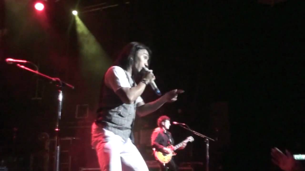 Journey - Separate Ways in Norway Oslo 2009 HD