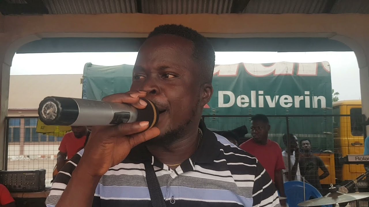 Me ba abe twe wo! so stand well. Soloku fever bi ye guy