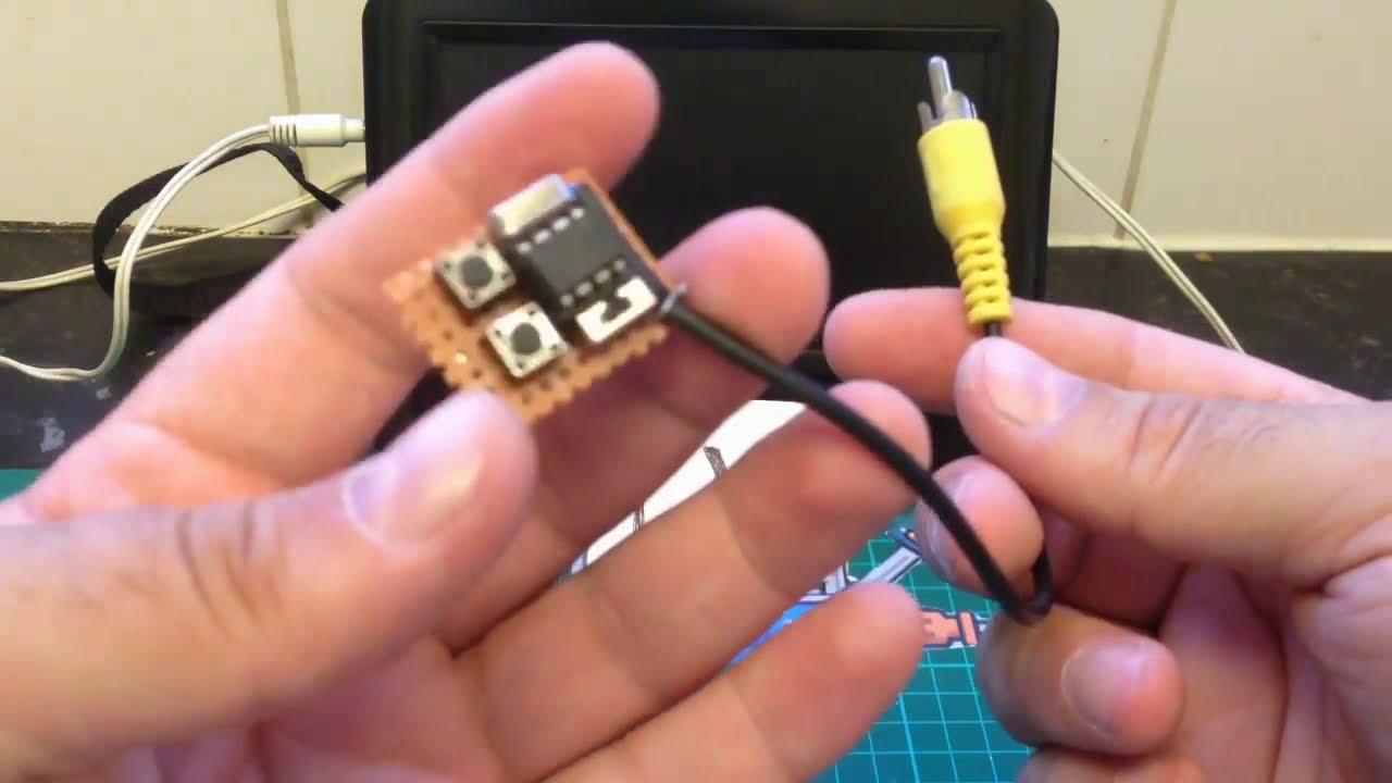 World's Smallest Gaming Console ATtiny85 TV Out
