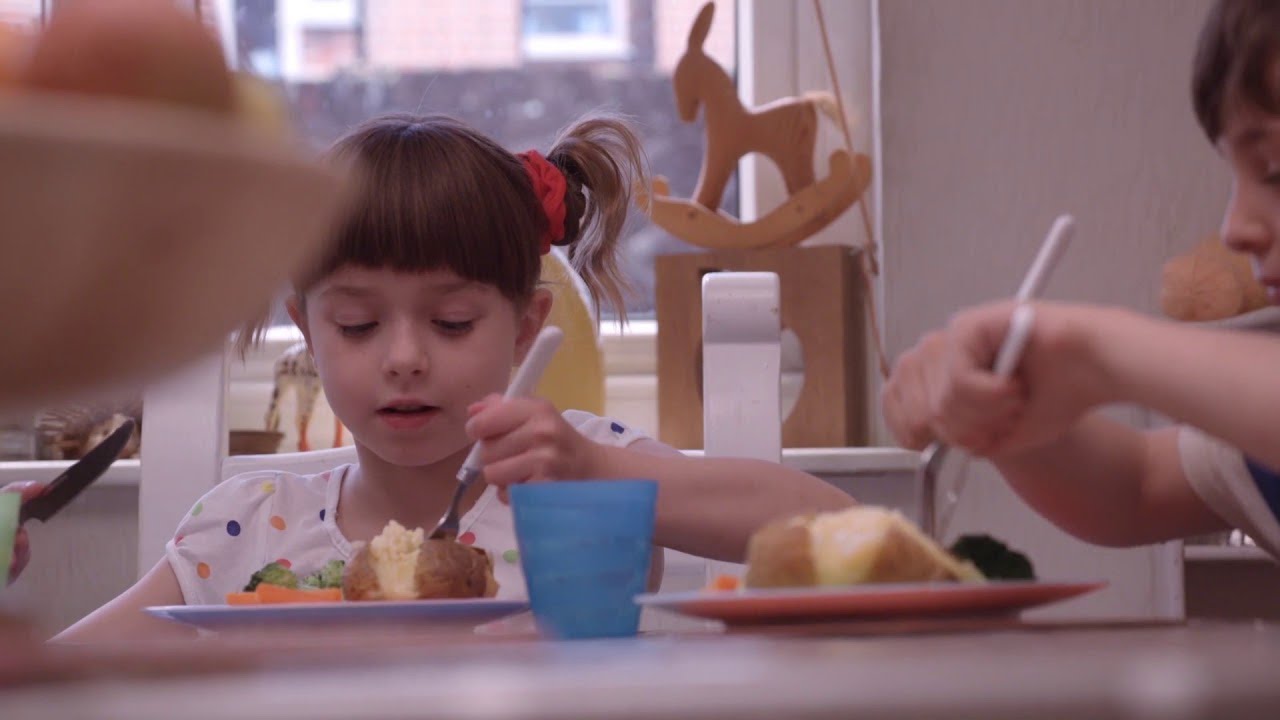 Topsy & Tim 126 - GROWING SUNFLOWERS | Full Episodes | Shows for Kids | HD