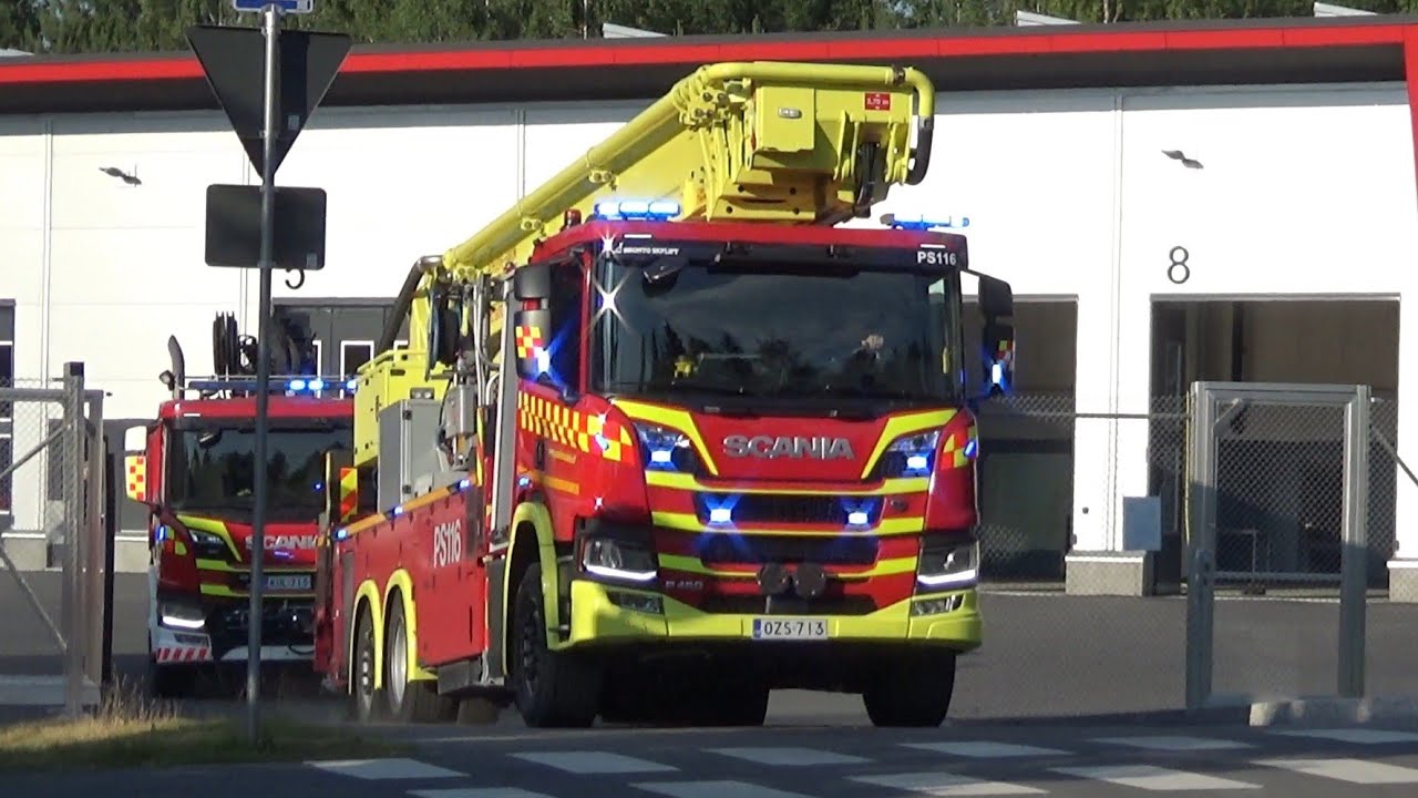 Rescue Pohjois-Savo RPS111, 116, 1056, 101, 181, 1812 rakennuspalo tehtävälle