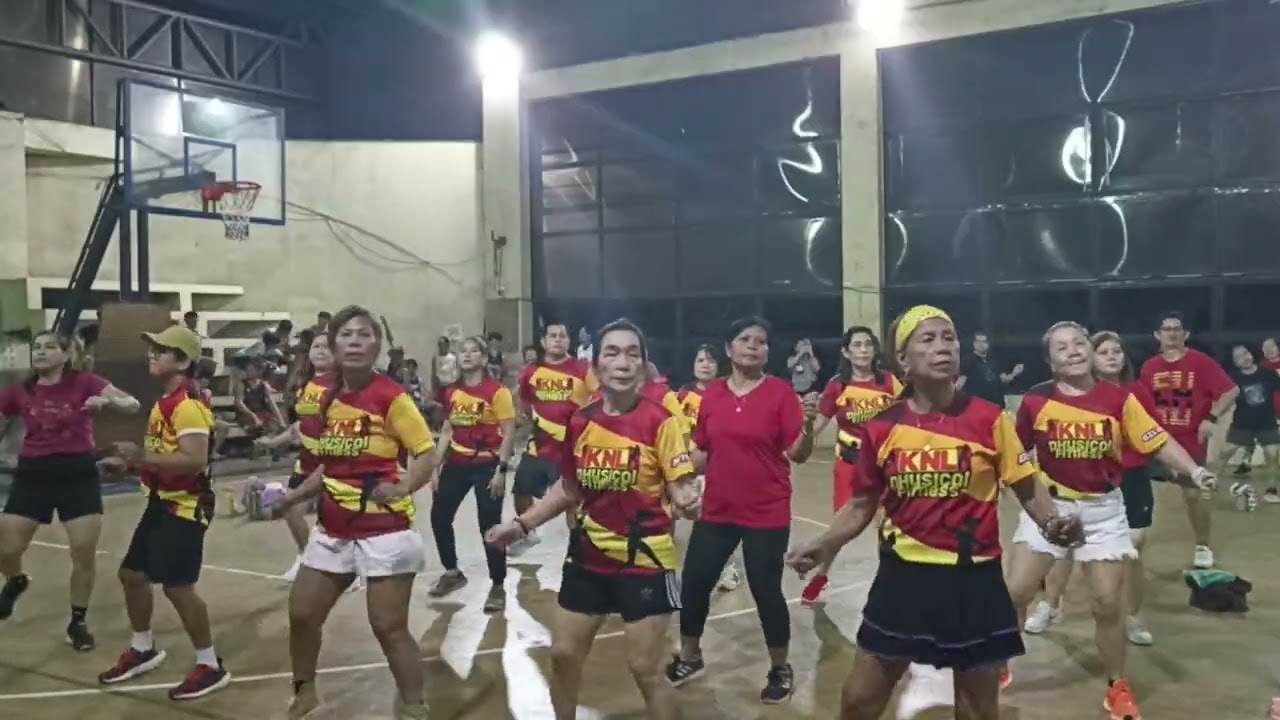 @knlphysicalfitness1425 Monday zumba with ZIN Romer. Music belongs to the rightful owner 