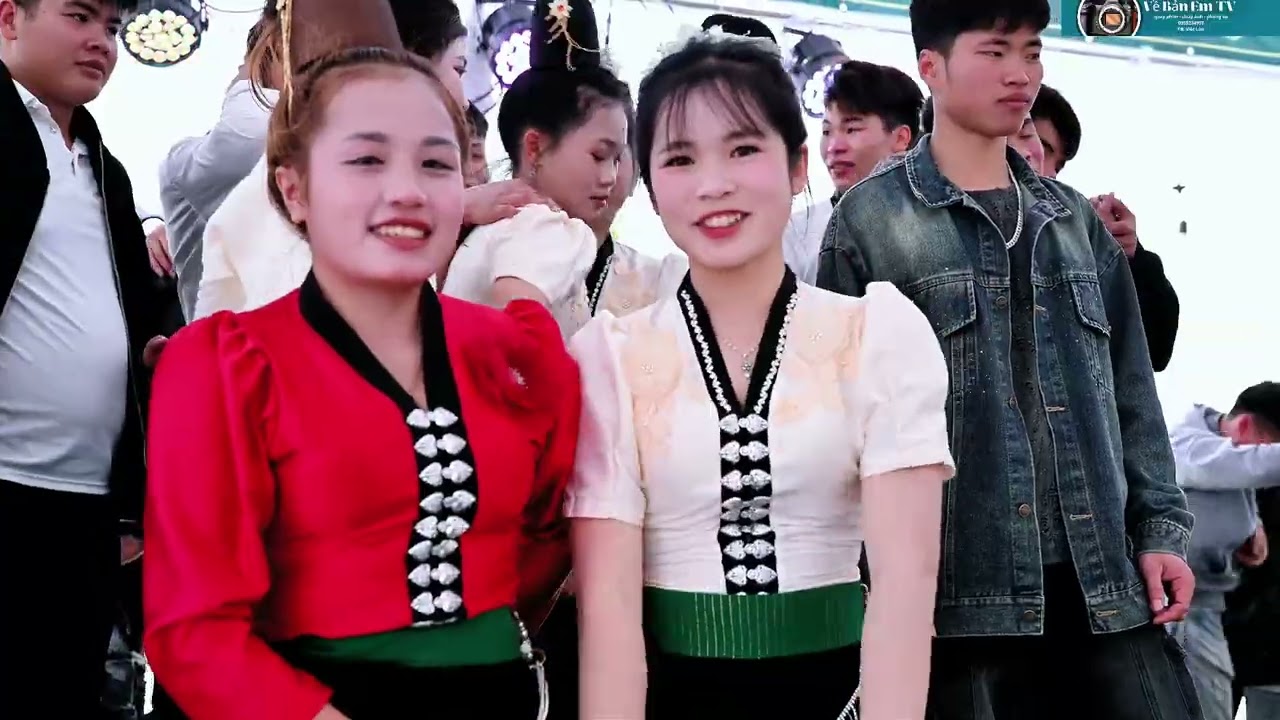 NHẢY NHIỆT TÌNH MỪNG LỄ THÀNH HÔN CHÚ RỂ VĂN KIÊN-CÔ DÂU THU HUYỀN,BẢN THỐNG NHẤT-XÃ CHIỀNG MUNG