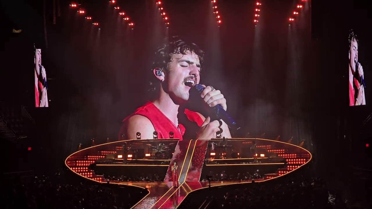 Benson Boone American Heart World Tour Cleveland 08/26/25 - "Sparks" (Coldplay Cover)