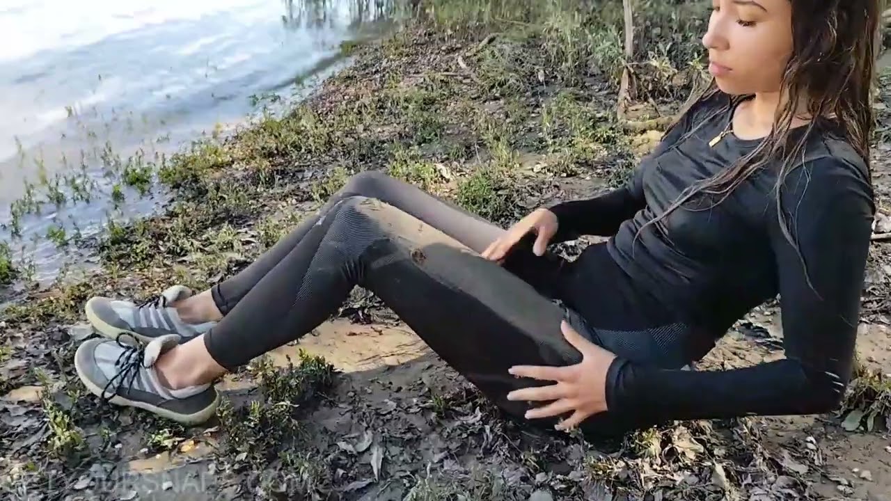 Ellie gets wet and her pants get muddy  - Trailer
