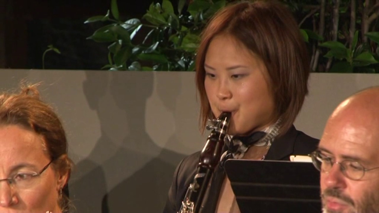 Daniel M&uuml;ller-Schott plays Tchaikovsky Nocturne with the Geneva Chamber Orchestra