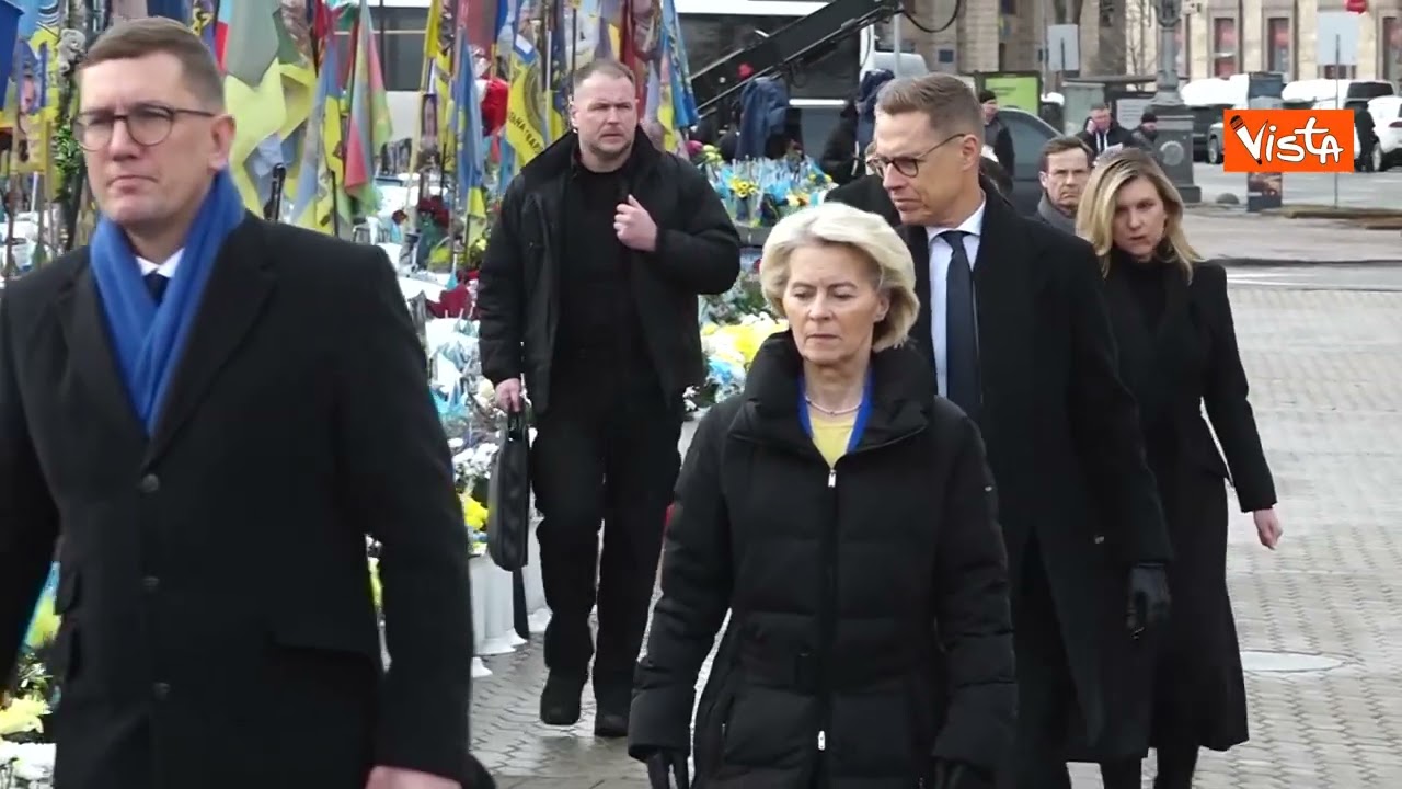 Cerimonia a Piazza Maidan a Kiev con leader Ue per i 4 anni dell'inizio dell’invasione in Ucraina