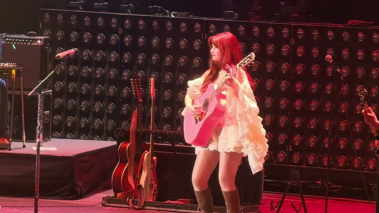 Willow Avalon - Something We Regret LIVE @ C2C Festival Berlin 07.03.2026 @willowavalon 