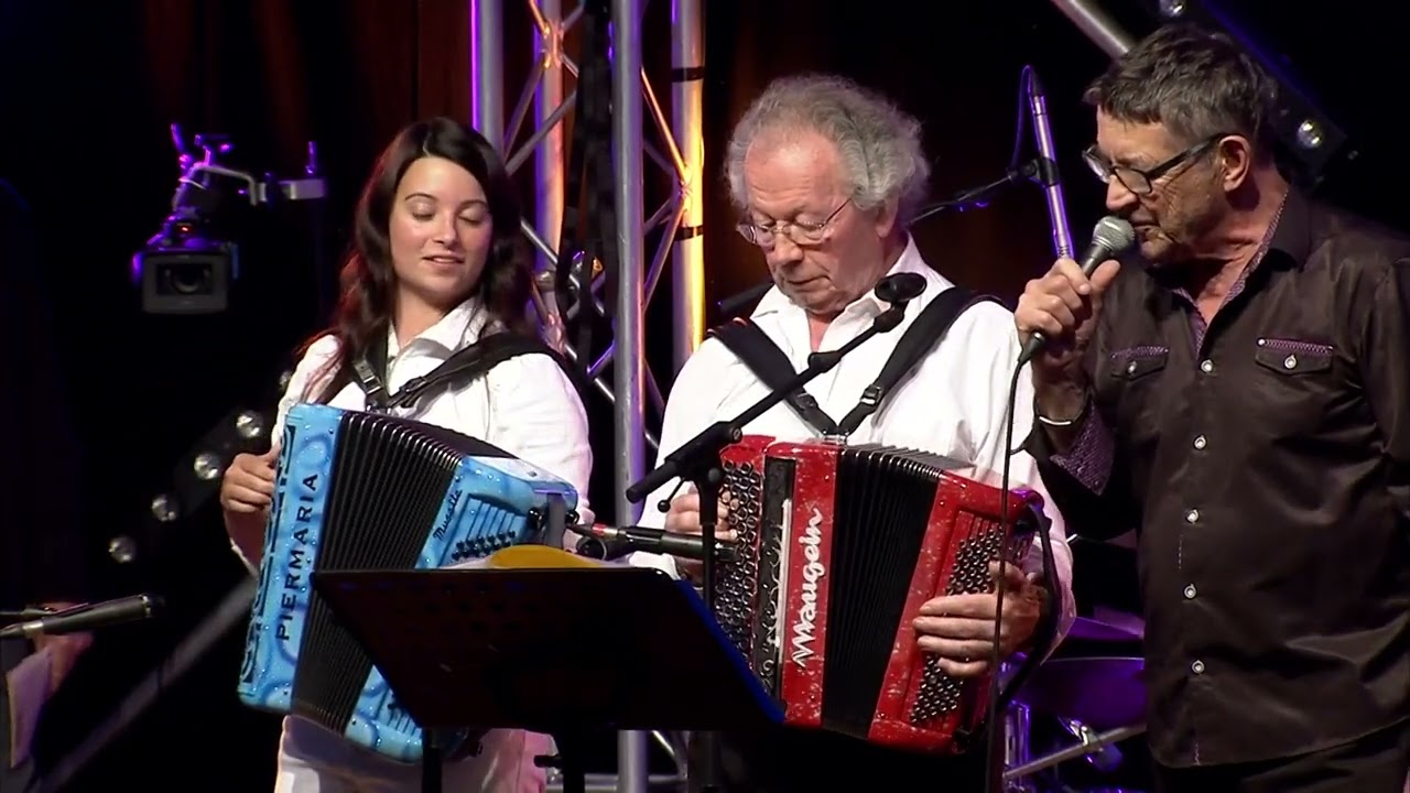 Emmanuelle & Roger SY - 