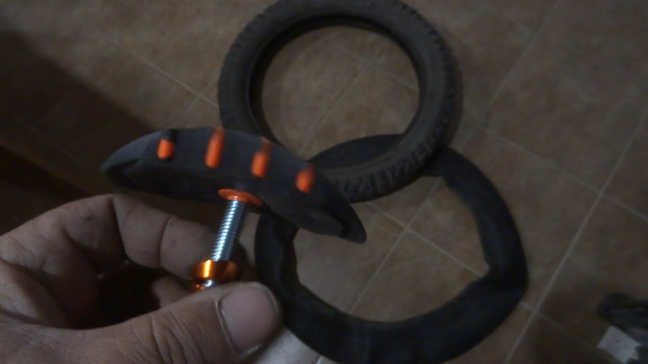 Como colocar prensatalón en una rueda de moto - como evitar arrancar los picos de  cámaras en moto