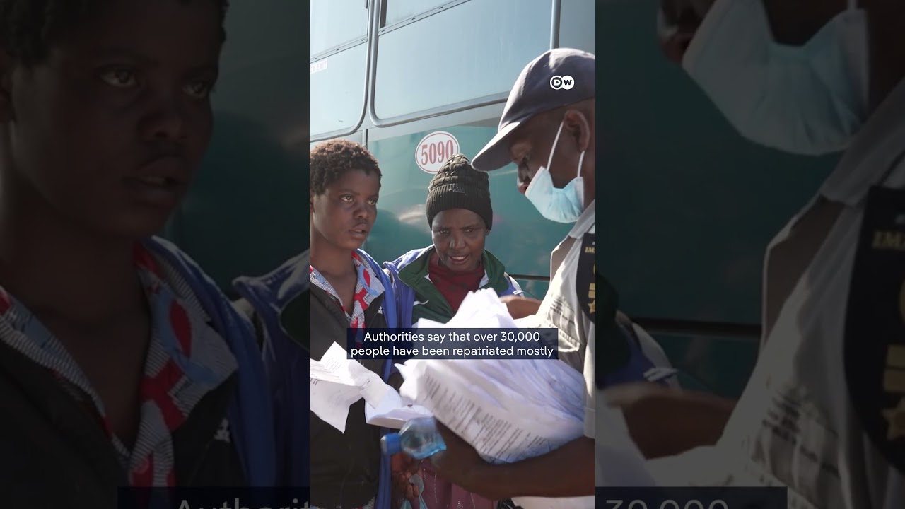 Thousands of foreign nationals leave South Africa following xenophobic vigilante attacks | DW News