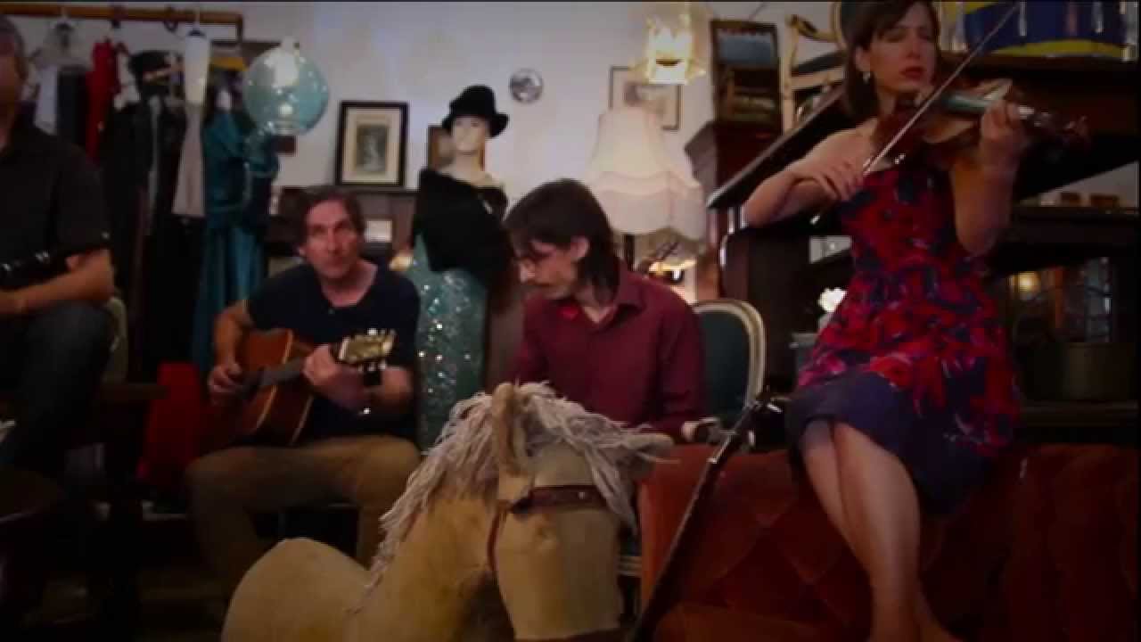 Kilnamona Barndance / The Milliner's Daughter / Rakish Paddy